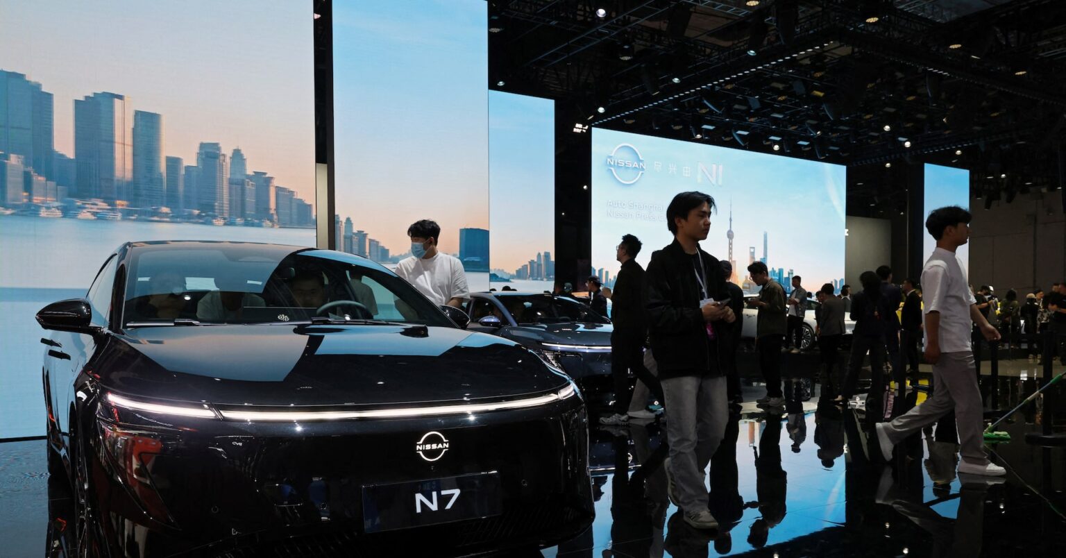 日産2000億円追加投資、トヨタ・ホンダ現地開発ＥＶ　中国で挽回へ | ロイター