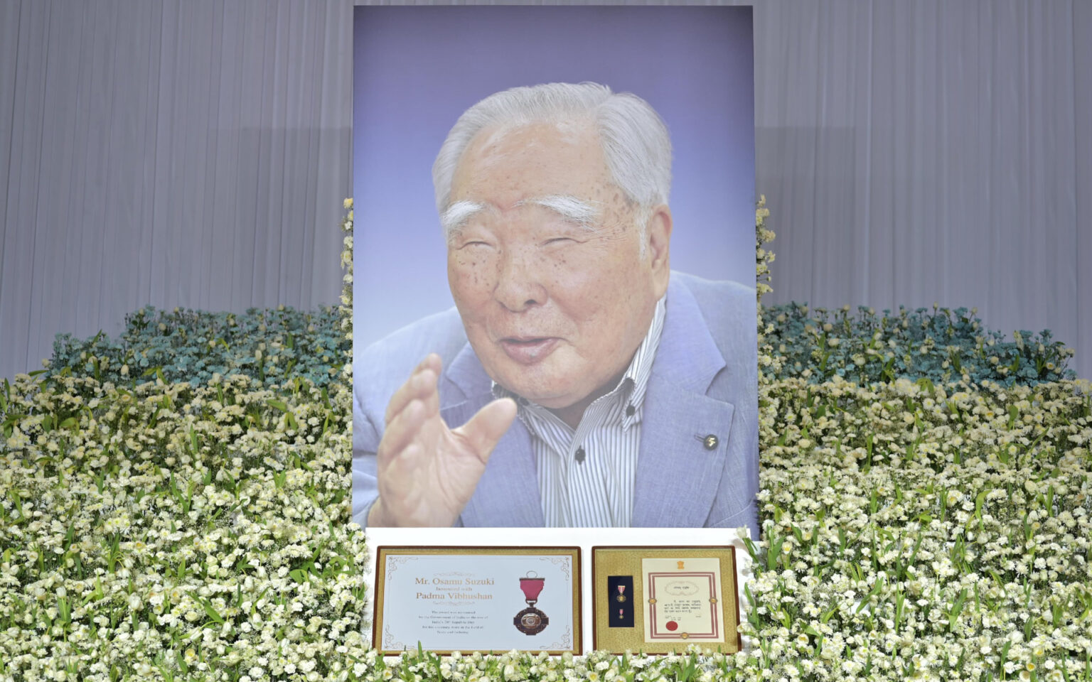 スズキ、インドで鈴木修相談役のお別れの会 「Osamu Suzuki Centre of Excellence」設立を発表