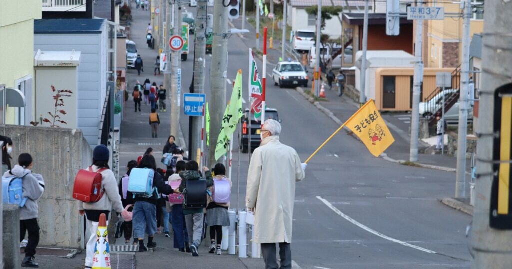 脱輪タイヤ直撃で4歳重体 不正改造車の運転手に有罪判決 札幌地裁 - 毎日新聞