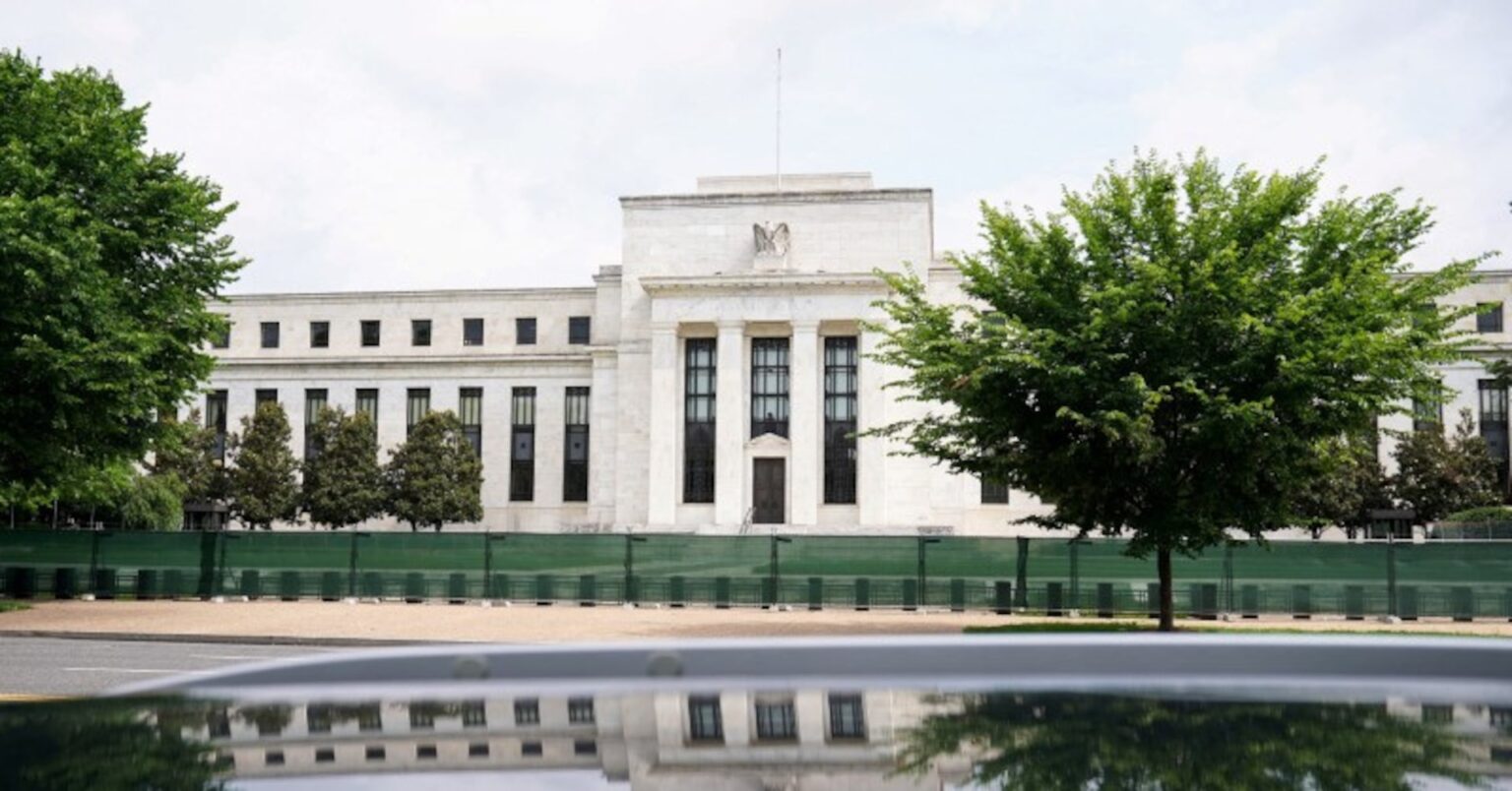 米ＦＲＢ高官、関税の影響見極めへ　政策変更見通しに相違も | ロイター