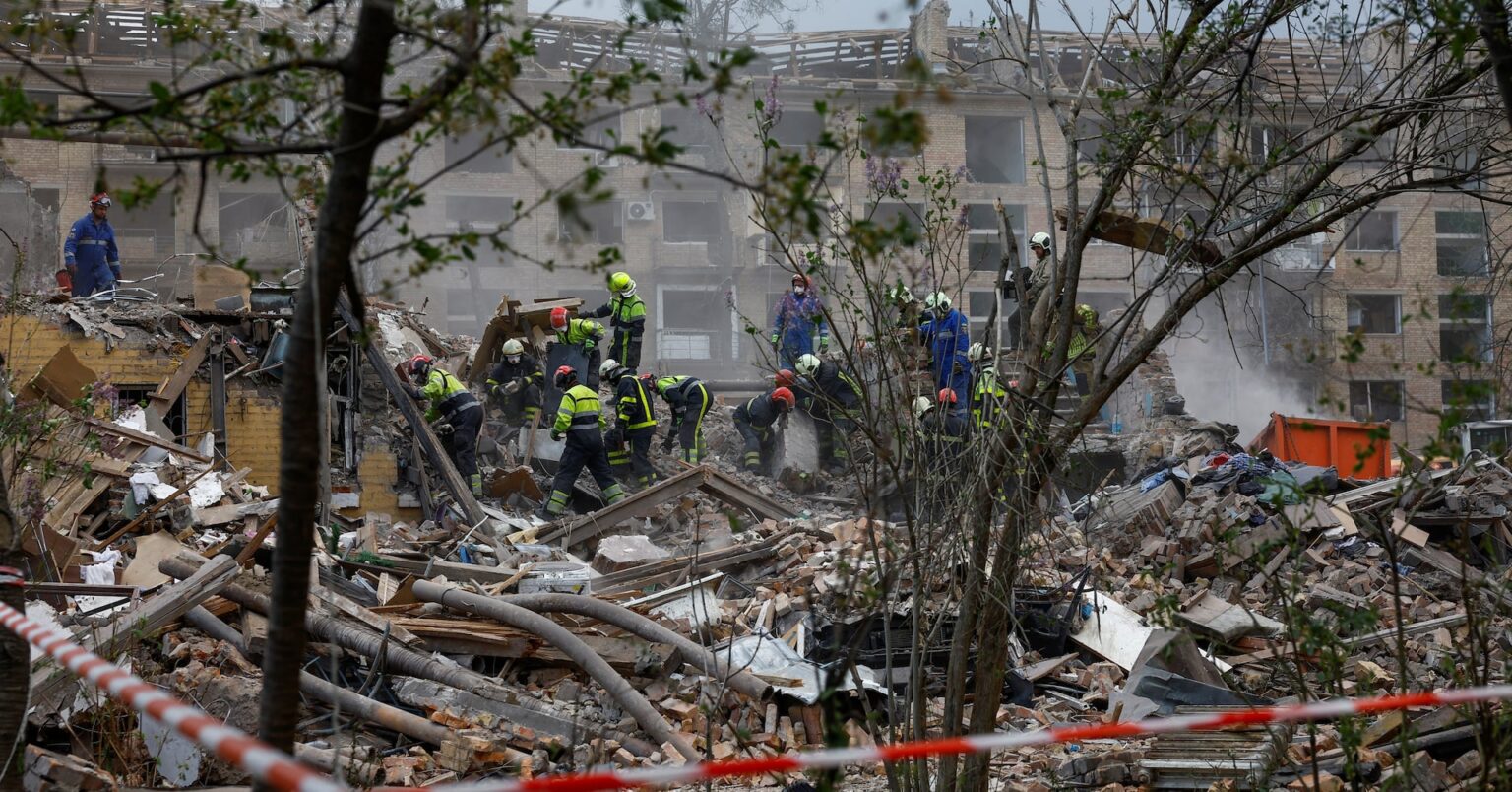 トランプ氏、ロシアによるキーウ攻撃に不満表明　和平実現に「双方に圧力」 | ロイター