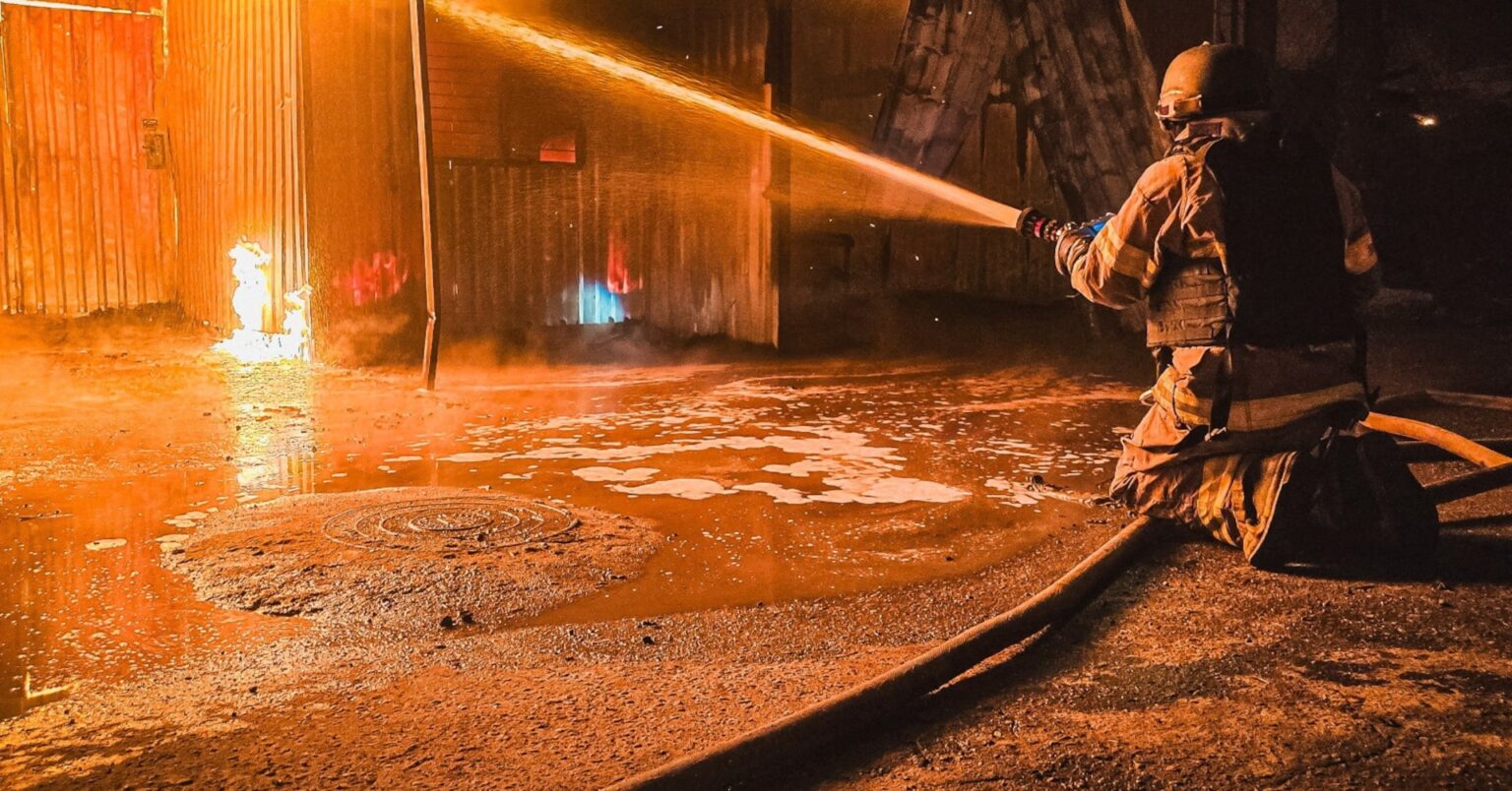 ウクライナ各地に無人機攻撃、9人死亡　民間インフラに被害 | ロイター