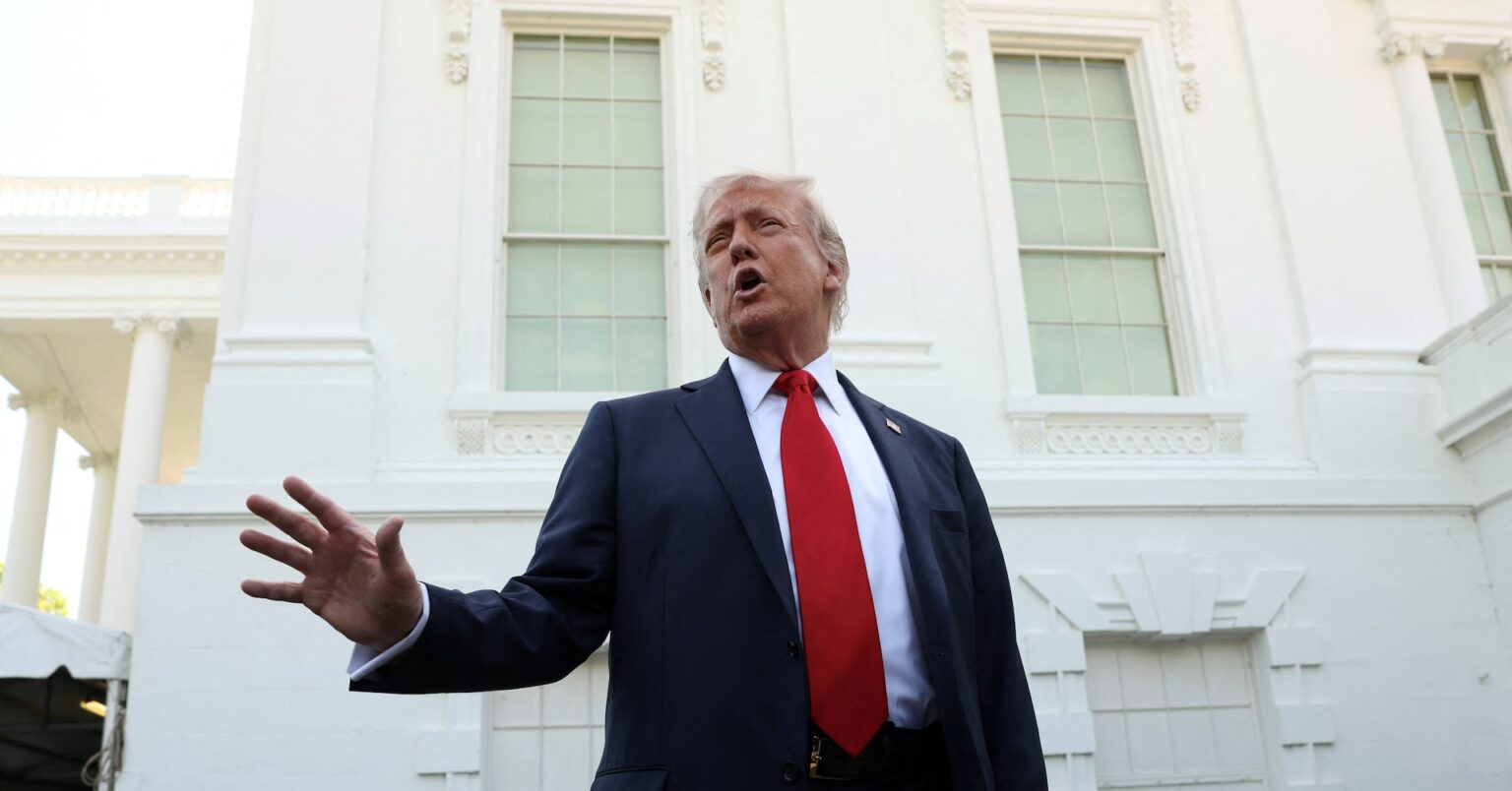 トランプ氏、ウクライナへの攻撃非難　対ロ「2次制裁」言及 | ロイター