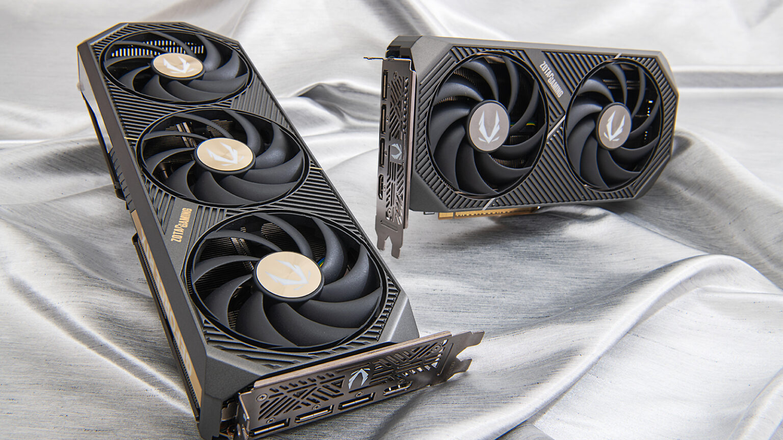 GeForce RTX 5070とRTX 5060 Ti 16GBモデルはどっちを選べばいいの!?ゲームやAIなど12のテストと、ZOTACの搭載カード比較で徹底チェック! GeForce RTX 5070とRTX 5060 Ti 16GBモデルはどっちを選べばいいの!?ゲームやAIなど12のテストと、ZOTACの搭載カード比較で徹底チェック!
