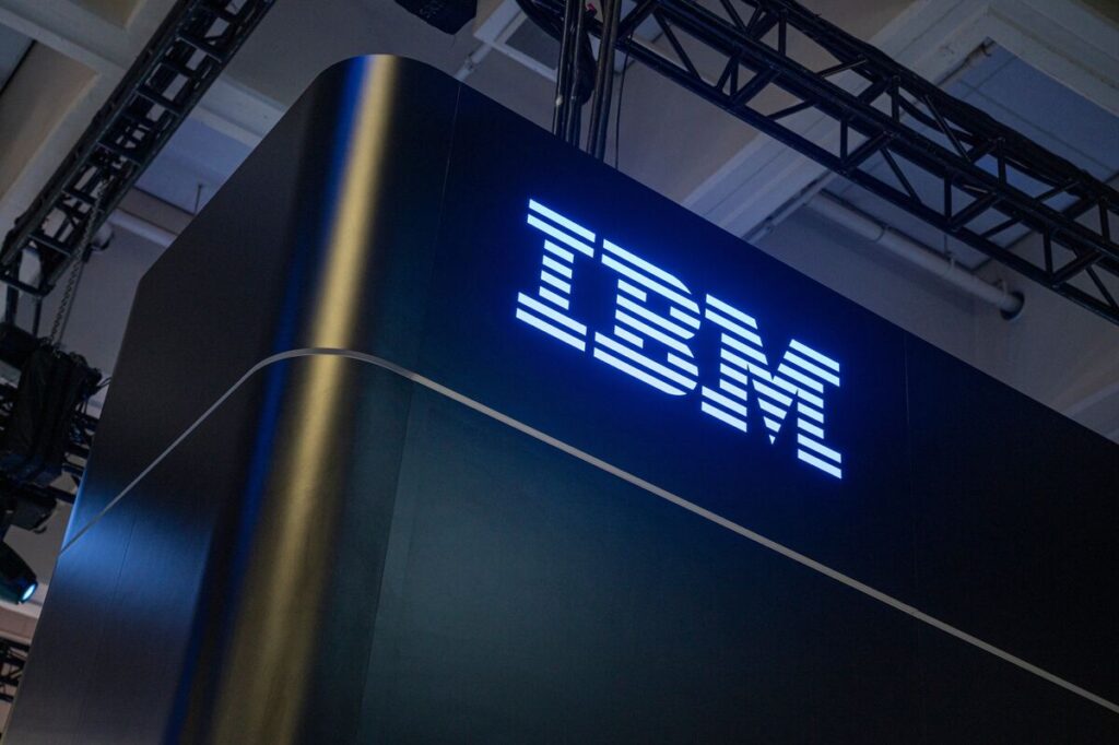 ＩＢＭ、５年間で米国に1500億ドル投資へ－メインフレーム製造などで - Bloomberg