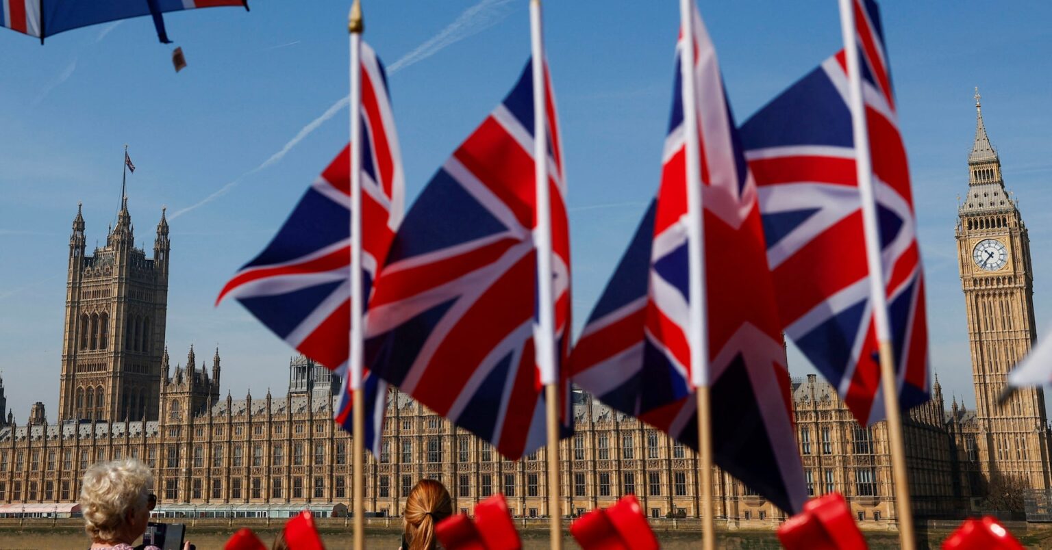 英、ＥＵと関係再構築へ　価値観共有を強調＝草案文書 | ロイター
