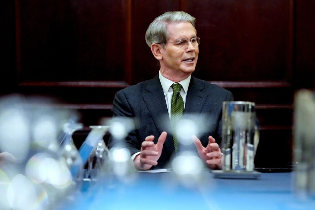 ベッセント米財務長官、貿易戦争の緊張緩和は「中国次第だ」 - Bloomberg