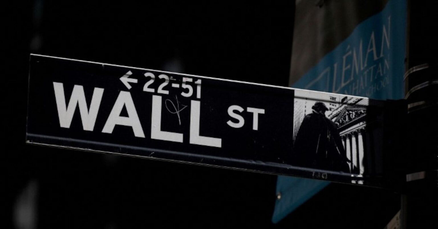 米国株式市場＝ほぼ横ばい、主要指標やメガキャップ決算待ち | ロイター