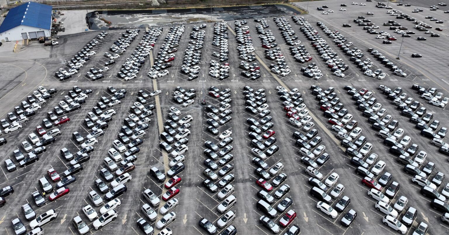 トランプ氏、自動車関税の影響軽減へ　29日発表＝米当局者 | ロイター