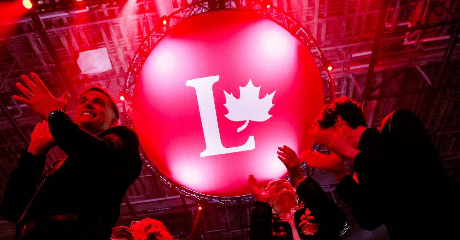 カナダ総選挙、自由党が接戦制す 少数与党と報道も | ロイター カナダ総選挙、自由党が接戦制す 少数与党と報道も | ロイター