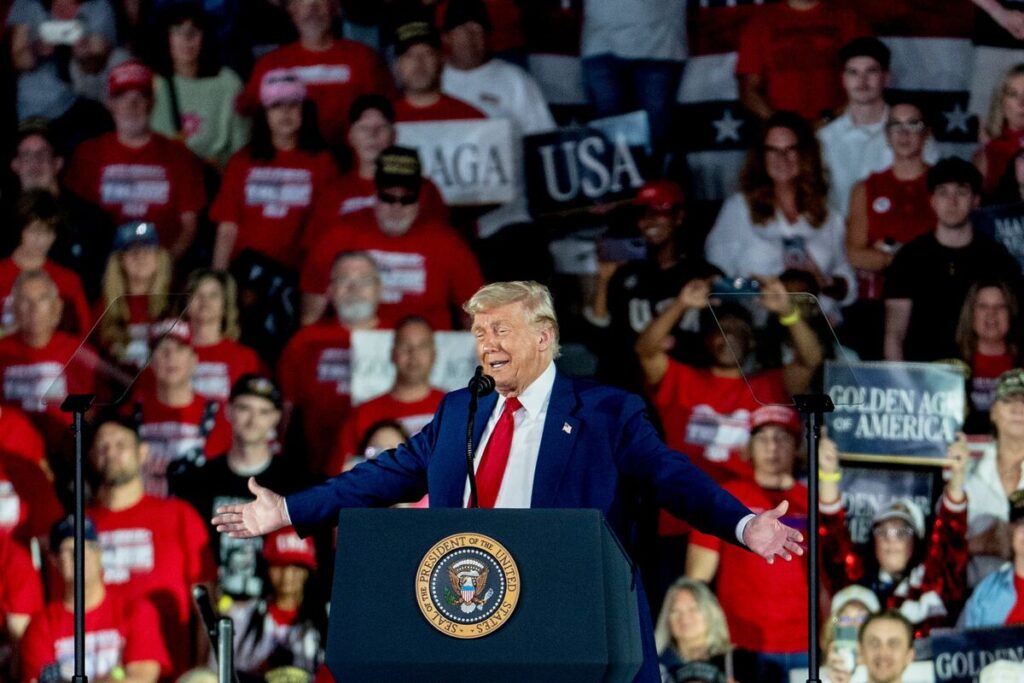 気まぐれトランプ氏に頭抱える企業、日立やキヤノンで業績下押し - Bloomberg
