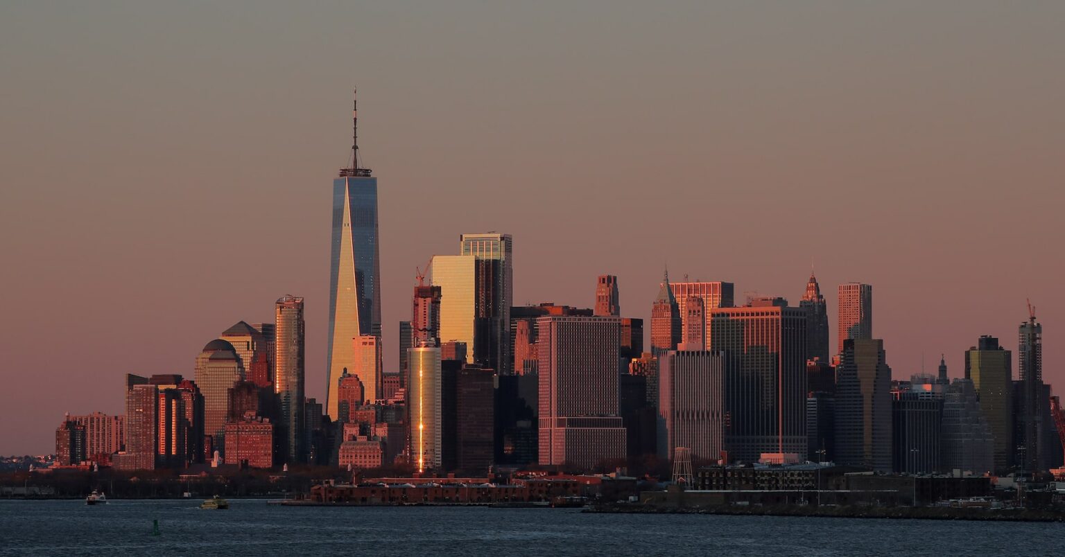 米GDP、第1四半期速報値0.3%減 関税で3年ぶりマイナス成長 | ロイター 米GDP、第1四半期速報値0.3%減 関税で3年ぶりマイナス成長 | ロイター