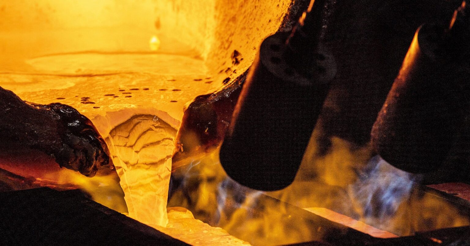 金価格は3年以内に5000ドルに迫る見通し=ポールソン氏 | ロイター 金価格は3年以内に5000ドルに迫る見通し=ポールソン氏 | ロイター