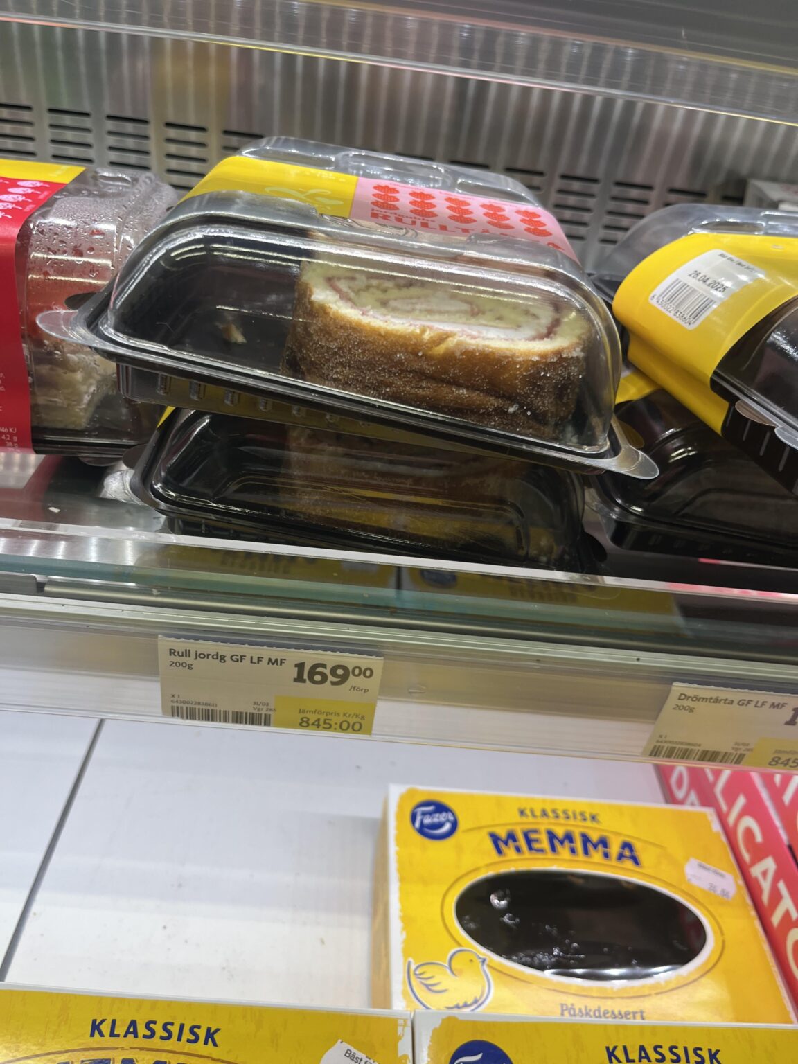 急いでお買い得！ ica🥳でたった169 riksdalerの2ビットローラーケーキ