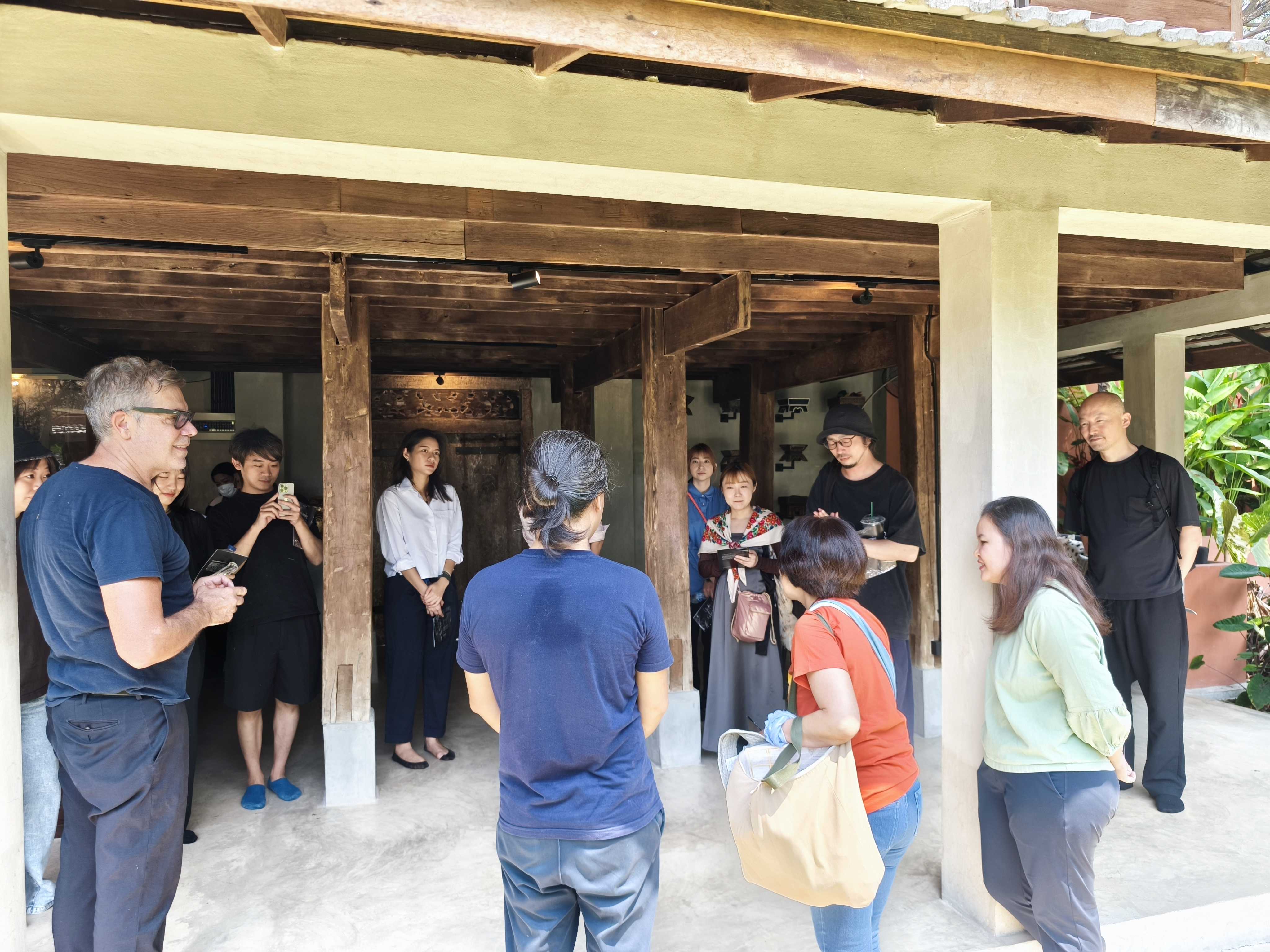 デザインツアー