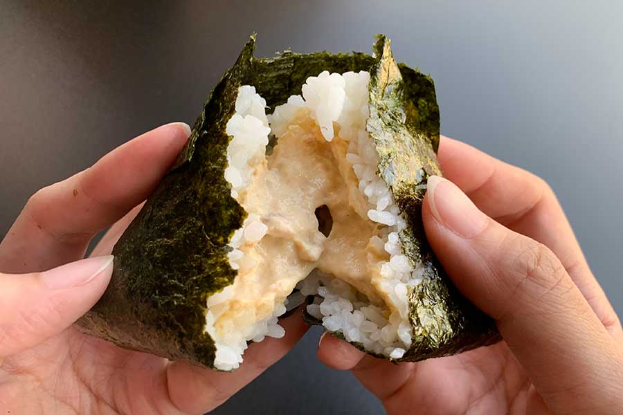 外国人にも人気のツナマヨ【写真：Hint-Pot編集部】