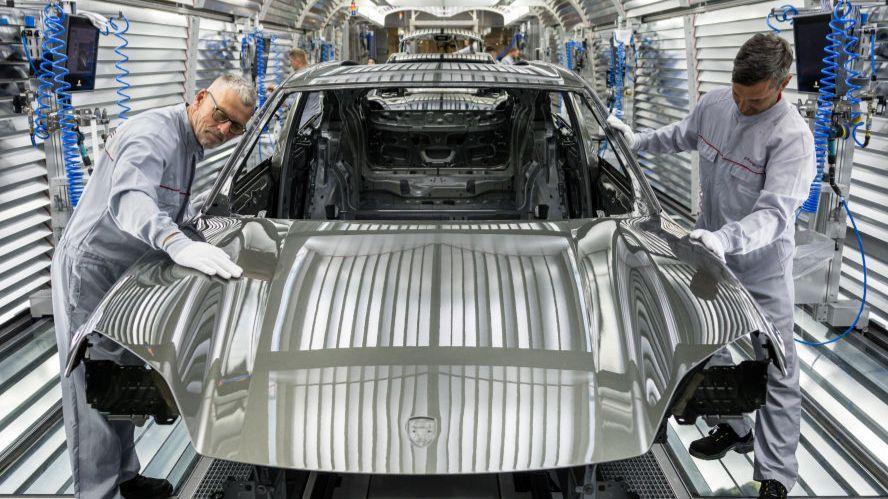 トランプ氏の自動車関税に欧州や日本が反発、ドイツは「断固として対応するべき」と（BBC News） - Yahoo!ニュース - Yahoo!ニュース
