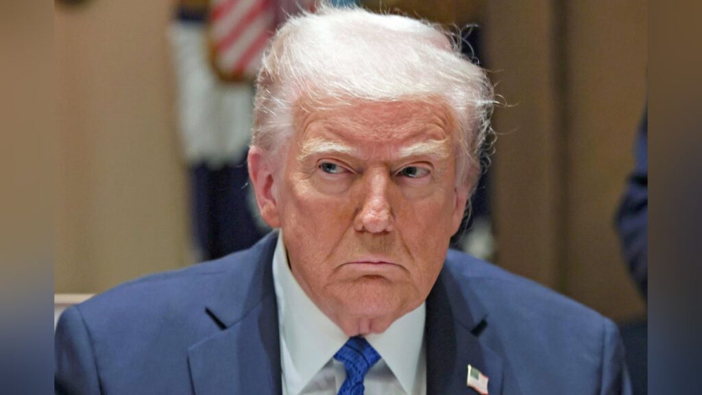 プーチン氏に「非常に怒っている」…トランプ大統領、ロシアのせいで停戦合意なければ「石油すべてに追加関税」 - 読売新聞オンライン