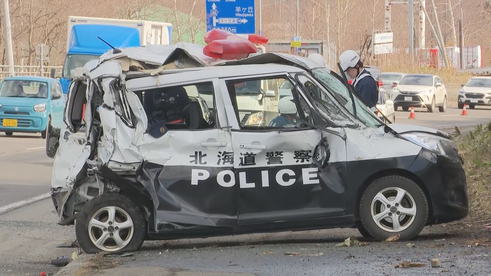 速報 国道36号線でパトカーとトラックが衝突 20代とみられる男性ら3人けが 北海道北広島市（HBCニュース北海道） - Yahoo!ニュース - Yahoo!ニュース