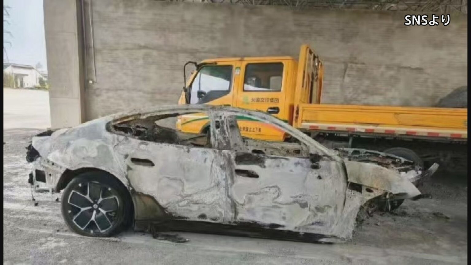 中国大手IT企業のEV車事故で波紋 大学生3人死亡 メーカーの責任問う声も(TBS NEWS DIG Powered by JNN) 中国大手IT企業のEV車事故で波紋 大学生3人死亡 メーカーの責任問う声も(TBS NEWS DIG Powered by JNN)