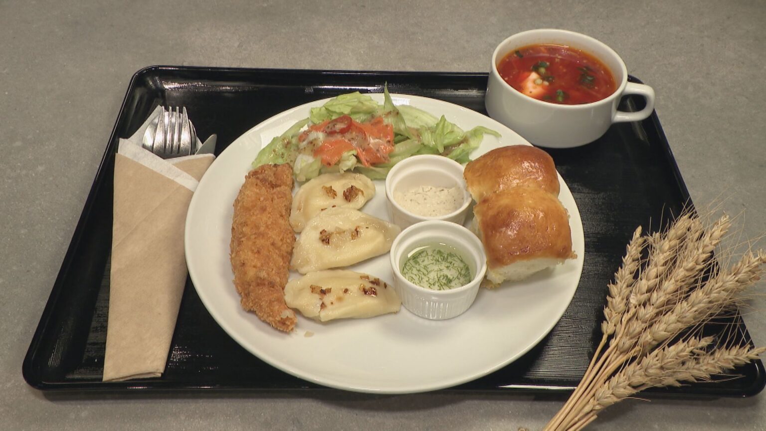 名古屋に1軒だけ「ウクライナ料理店」がお引っ越し 従業員20人のうち12人が避難民「ボルシチ」などの家庭料理を日本風に(CBCテレビ) – Yahoo!ニュース 名古屋に1軒だけ「ウクライナ料理店」がお引っ越し 従業員20人のうち12人が避難民「ボルシチ」などの家庭料理を日本風に(CBCテレビ) - Yahoo!ニュース