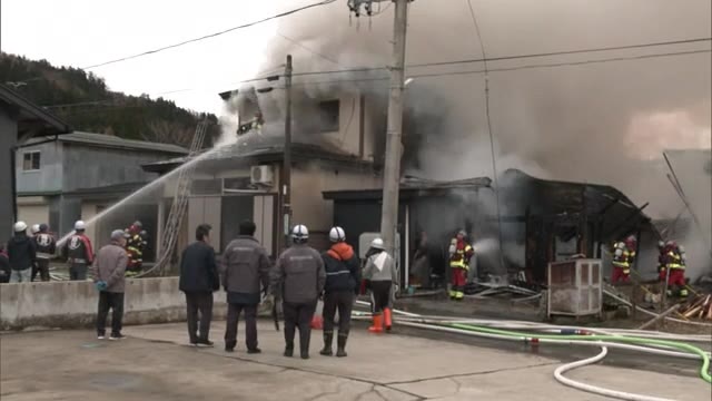 住宅街が騒然 住宅など3棟全焼…鎮火までに約5時間半 けが人なし 秋田・湯沢市（秋田テレビ） - Yahoo!ニュース - Yahoo!ニュース