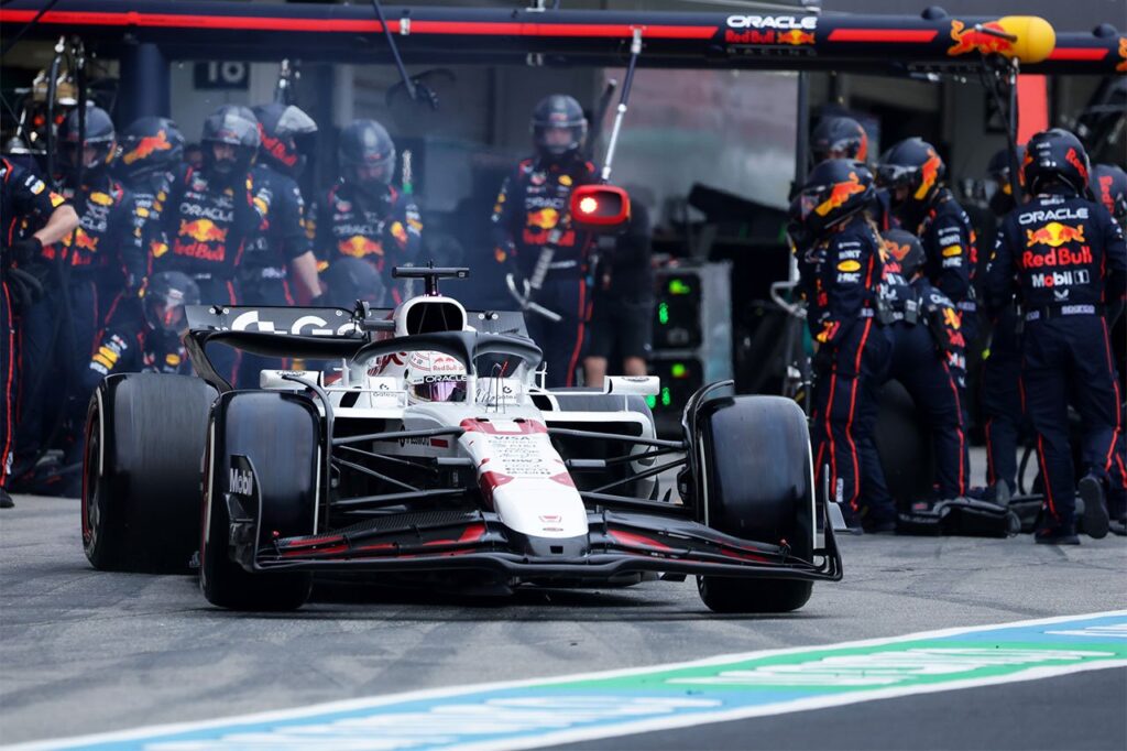 レッドブル F1日本GPのフェルスタッペンのフロントウイング調整失敗を説明