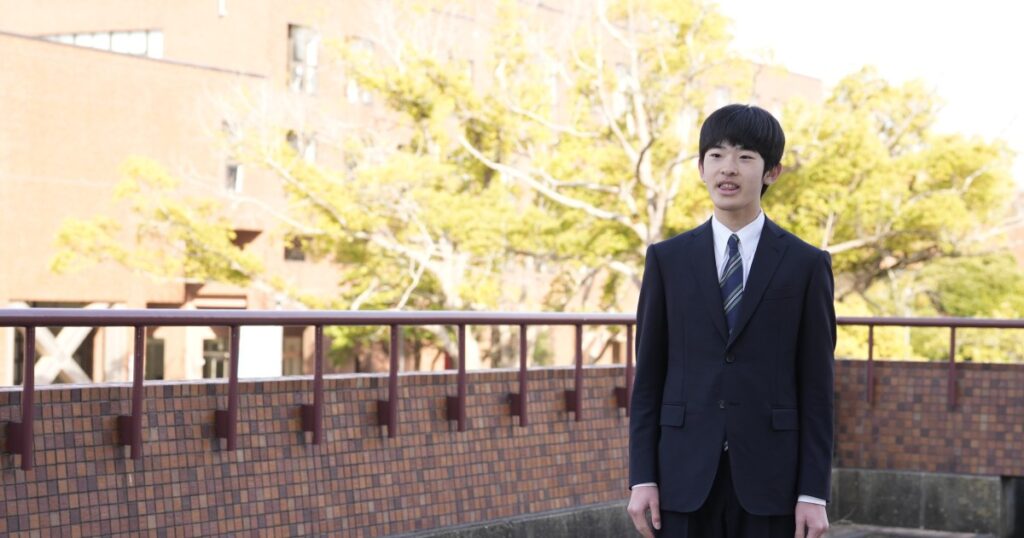 悠仁さま初めての「サークル勧誘」に筑波大生は歓喜！…乱入するYouTuberに、私服警察官もやってきて…入学式のウラで「起きていたこと」（現代ビジネス） - Yahoo!ニュース