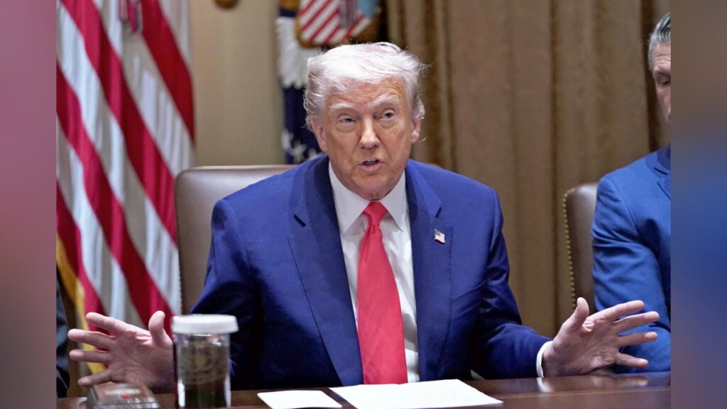 トランプ氏、防衛問題引き合いに高関税政策を正当化…「我々は数千億ドルを払って守るが日本は何も払わない」 - 読売新聞オンライン