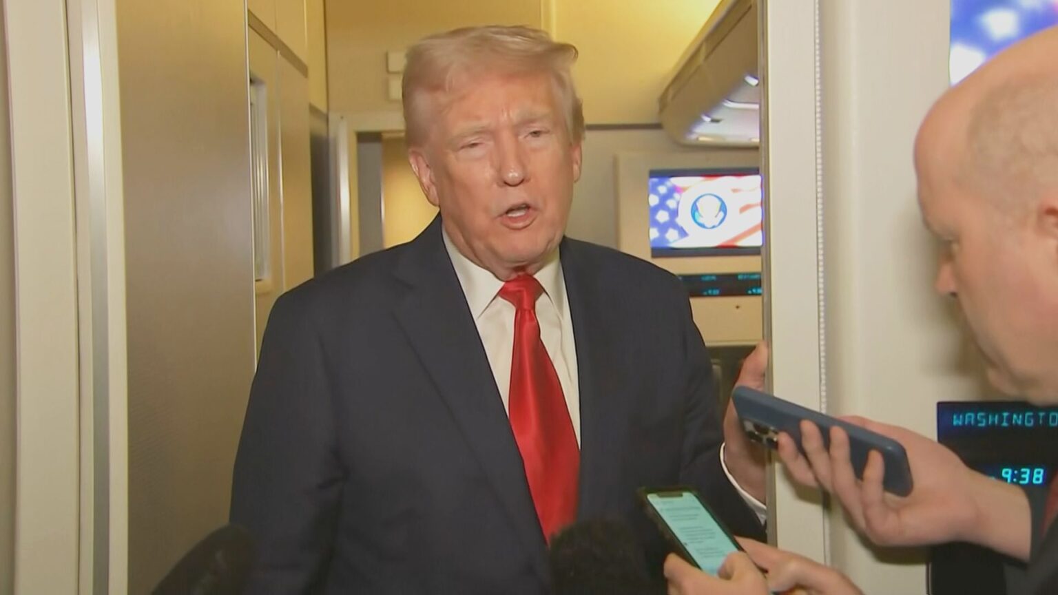 トランプ大統領 イランとの協議めぐり「すぐに決断する」 ロシアやイランとの協議を終えた特使から直接報告(TBS NEWS DIG Powered by JNN) トランプ大統領 イランとの協議めぐり「すぐに決断する」 ロシアやイランとの協議を終えた特使から直接報告(TBS NEWS DIG Powered by JNN)