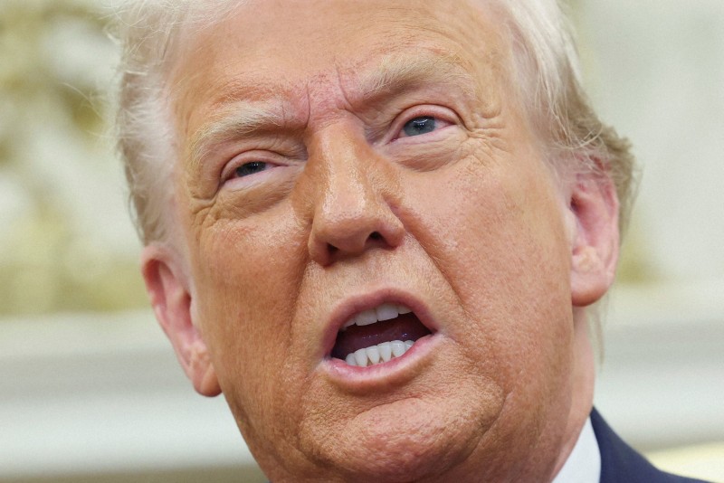 トランプ氏、ウクライナ停戦難航でいらだち 「戦争は3人のせい」（毎日新聞） - Yahoo!ニュース