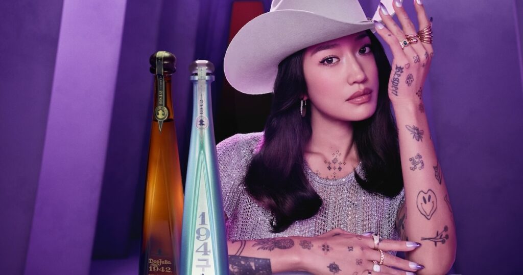 テキーラブランド「ドン・フリオ」が韓国出身のDJペギー・グーとコラボ　ミントグリーンの限定デザインボトル発売 - WWDJAPAN