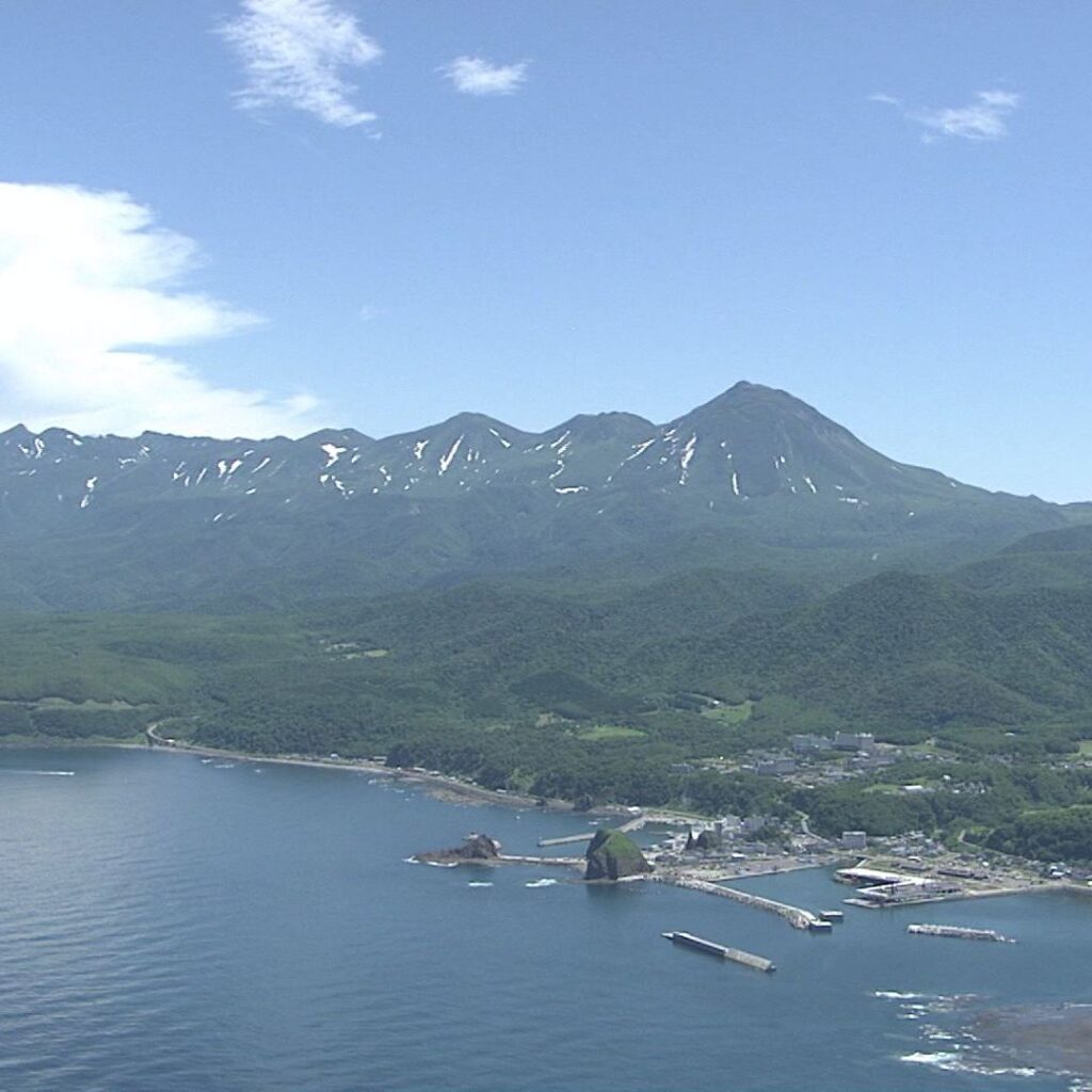 【世界遺産登録から20年】ピーク時は年間200万人超が訪れた北海道知床半島…3年前に起きた観光船沈没事故で観光客は激減―安全対策の強化が進む現地のいまと“インバウンド”がもたらす「再生の兆し」(北海道ニュースUHB – Yahoo!ニュース 【世界遺産登録から20年】ピーク時は年間200万人超が訪れた北海道知床半島…3年前に起きた観光船沈没事故で観光客は激減―安全対策の強化が進む現地のいまと“インバウンド”がもたらす「再生の兆し」(北海道ニュースUHB - Yahoo!ニュース
