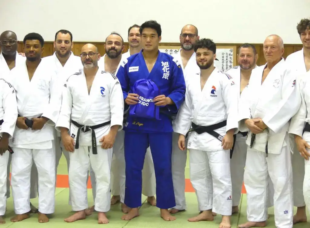 【柔道】羽賀龍之介氏がフランスの指導者に技を伝授　6月からドイツ留学「各地の指導体制も勉強したい」― スポニチ Sponichi Annex スポーツ