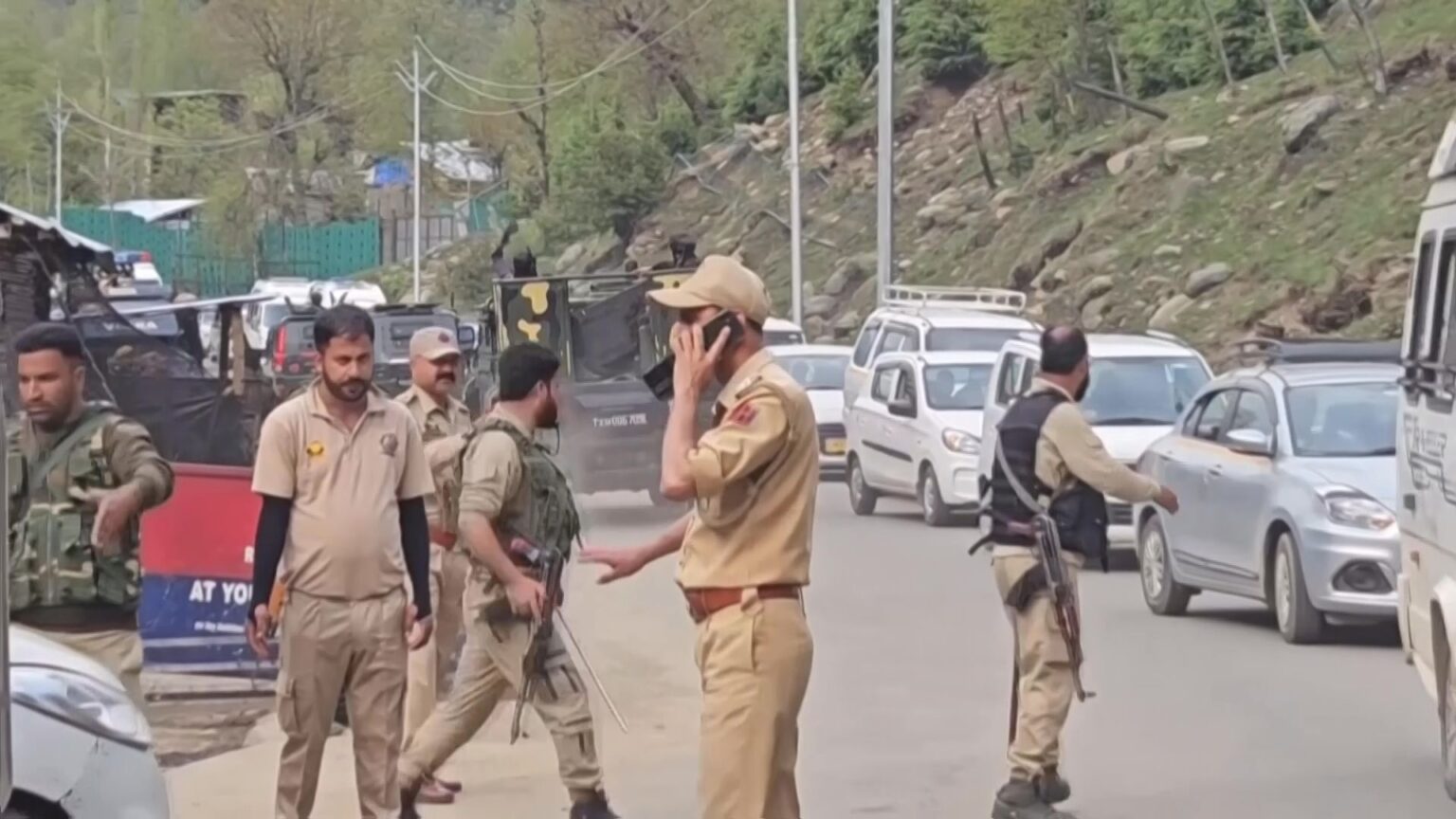 インドとパキスタンの関係が急激に悪化　インド政府26人死亡のテロは“パキスタンが支援”非難　ビザ停止などの応酬に（TBS NEWS DIG Powered by JNN）