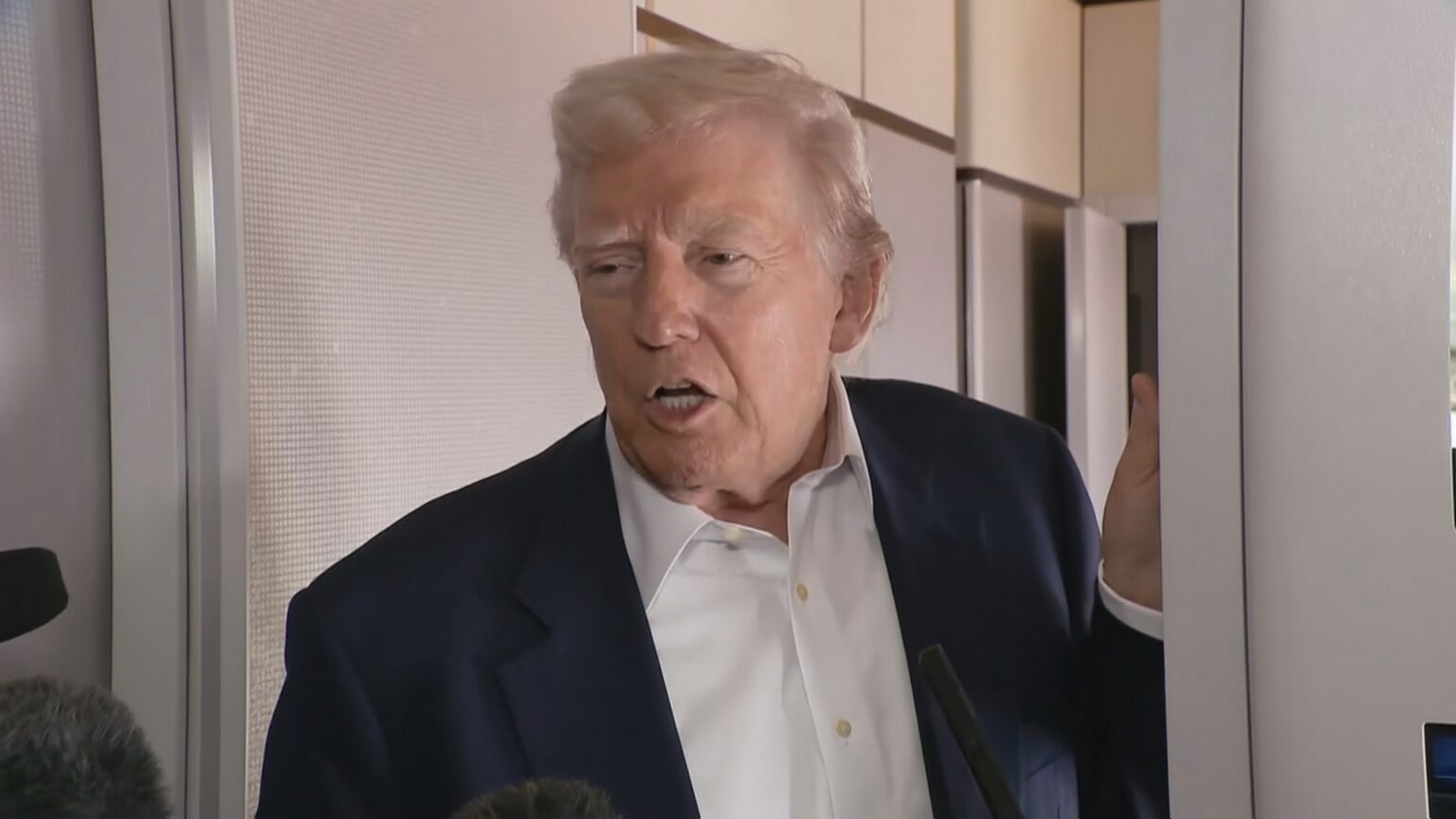 トランプ大統領 対中関税の引き下げには「相当なもの」を要求 中国の市場開放が条件(TBS NEWS DIG Powered by JNN) トランプ大統領 対中関税の引き下げには「相当なもの」を要求 中国の市場開放が条件(TBS NEWS DIG Powered by JNN)