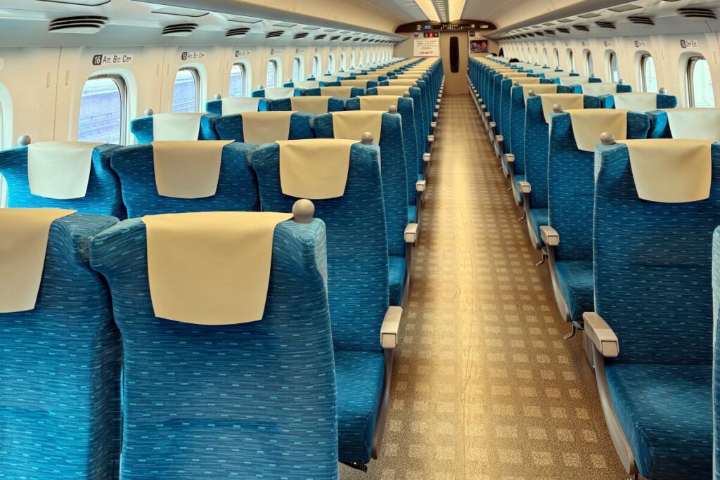 「日本の新幹線は揺れがひどい、中国高速鉄道の方が快適」との主張が中国ネットで反響