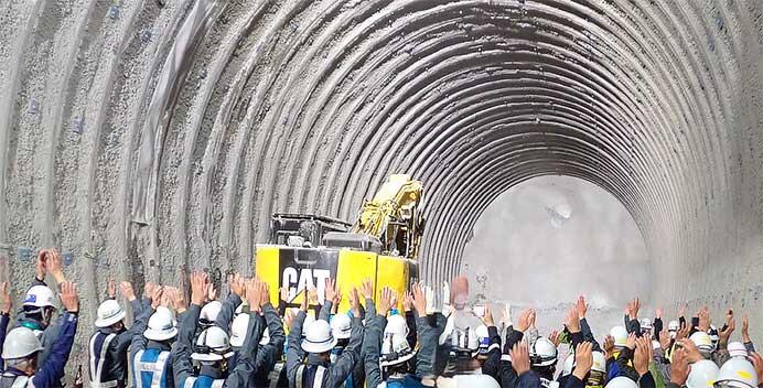 北海道新幹線 渡島トンネル（上二股）工区が隣接する（北鶉）工区へ到達