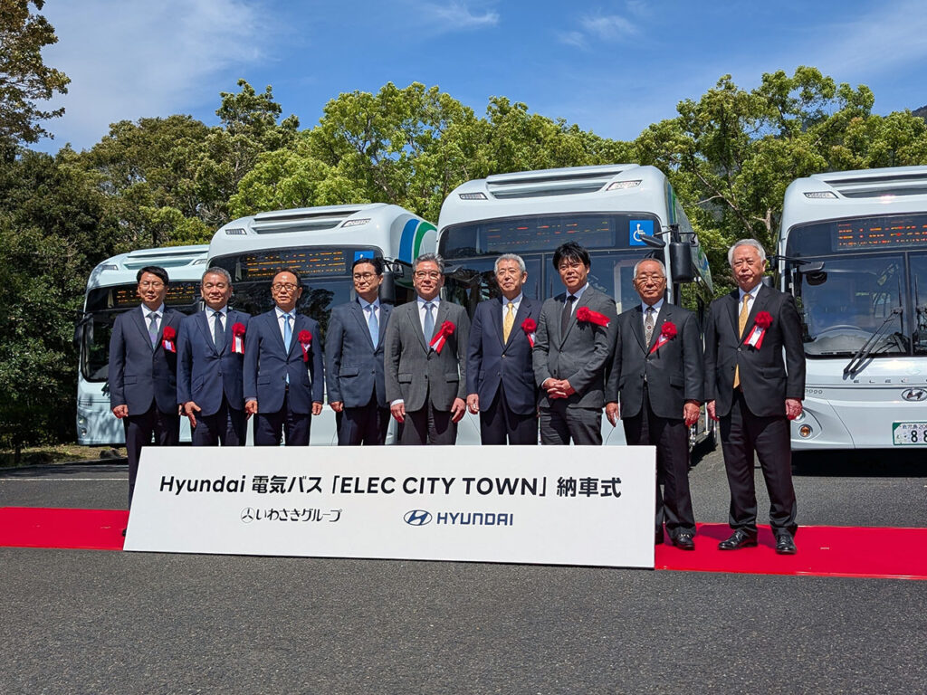 屋久島で韓国ヒョンデ製EVバス運行開始--「CO2排出ゼロ」唯一の島に向け - CNET Japan
