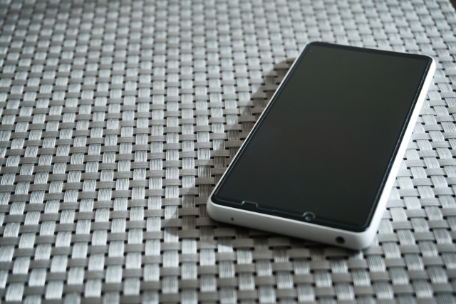 Apple、関税リスク高まる中でもインドでのiPhone生産計画を堅持 | Reinforz Insight