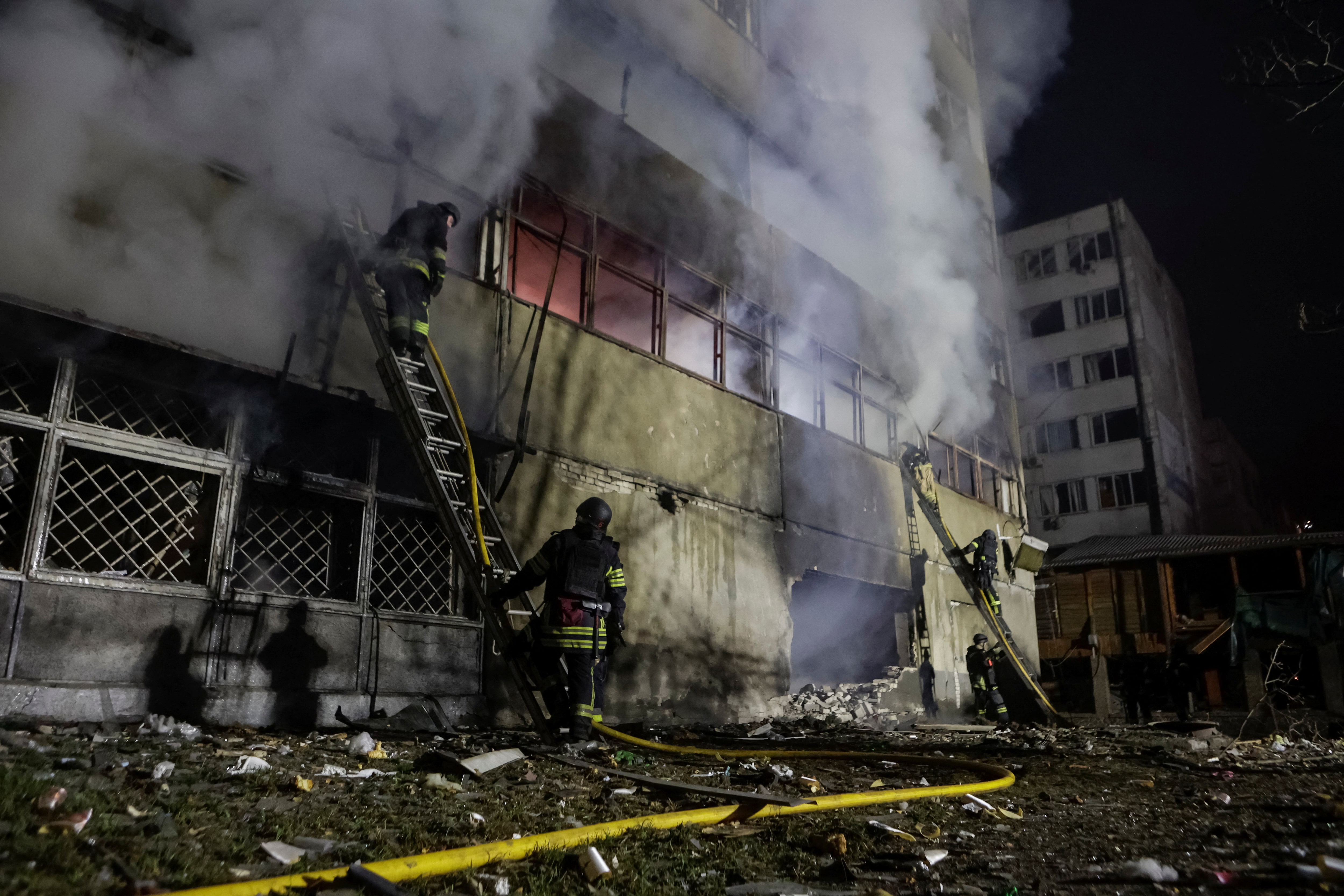 ロ・ウクライナ、エネ施設攻撃で相互非難　「米に停戦違反を報告」