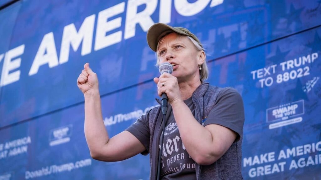 米国下院議員スパルツはゼレンスキーをs辱し、テレグラフがウクライナについての彼女の言葉をひねったと非難している