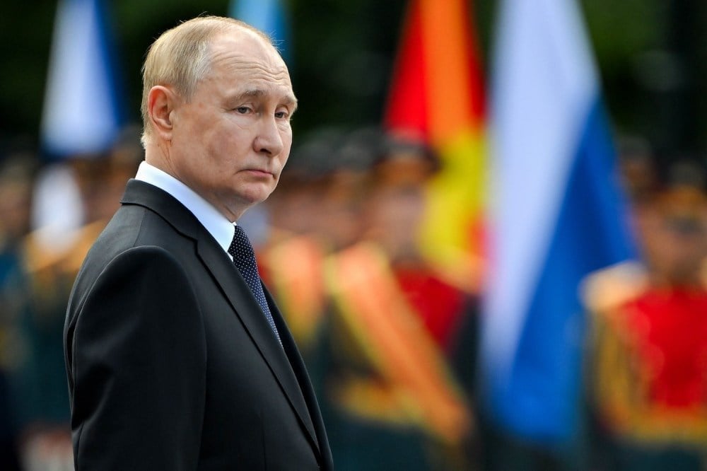 ウクライナでの戦争を終わらせるために、トランプはプーチンと一緒に厳しくなければなりません。