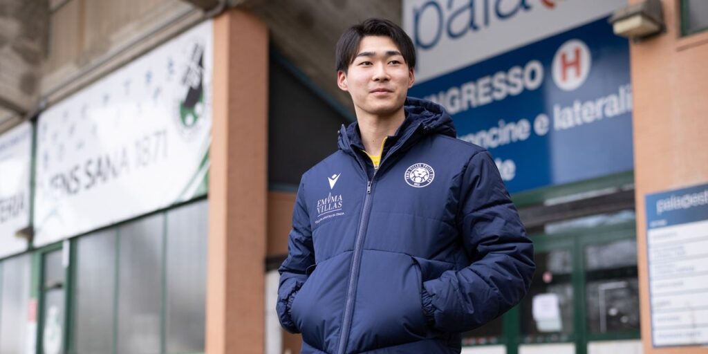 バレー - 中央大学・舛本颯真　初めてのイタリア生活、「発見だらけ」だった石川祐希からの助言 | 4years. #学生スポーツ