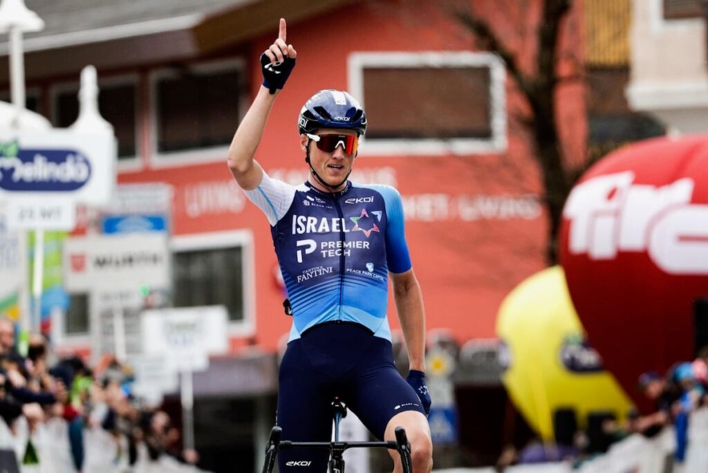 フリーゴが圧巻の78km独走　母国イタリアでプロ初勝利を飾る - ツアー・オブ・ジ・アルプス2025第3ステージ | cyclowired