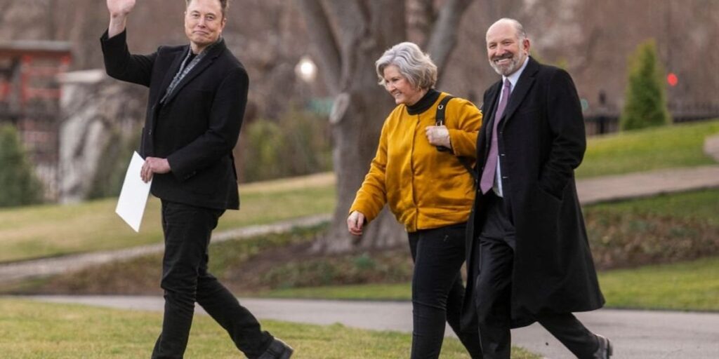 「彼らは私たち全員を笑っています」：トランプの関税むち打ちは、メガリッチの豊富な3,000億ドルを後押しします| 「彼らがひっくり返された誰かの心に疑問はありますか？」 1つのプログレッシブニュースアウトレットに尋ねました。