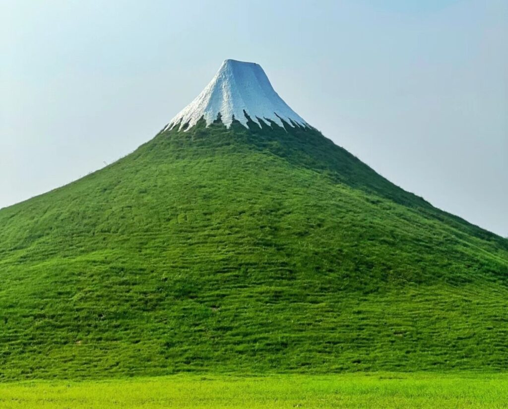 「北京郊外の富士山」が物議―中国