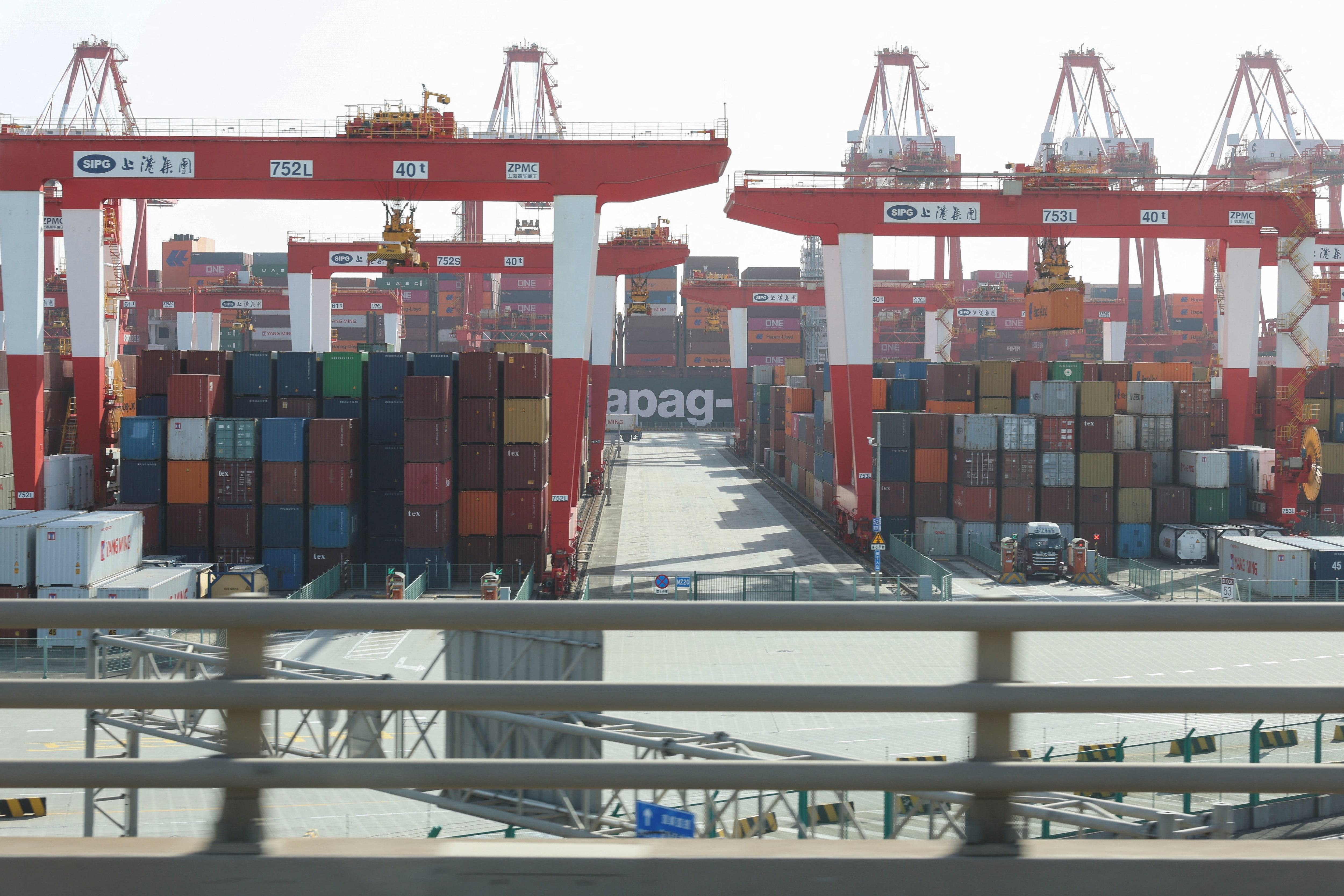 中国輸出、3月は前年比＋12.4％で予想上回る　輸入は－4.3％