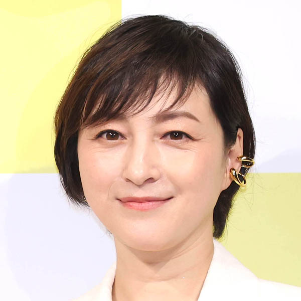 広末涼子が危険運転や看護師暴行に及んだ背景か…交通費5万円ケチった経済状況、鳥羽周作氏と破局説も - 日刊ゲンダイDIGITAL