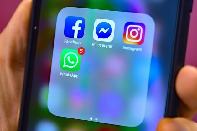 「電話言語をアイルランドに変更する」 - 怒っているWhatsAppユーザーは、新しいAIアシスタントをオフにする方法を見つけようとします